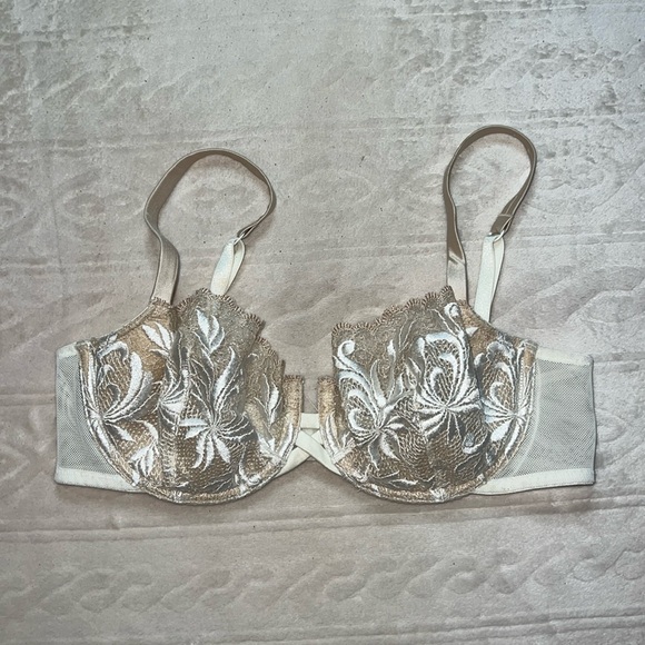 Victoria's Secret Other - Vintage Victoria’s Secret bra‎ 36C